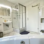아파트 Heinestrasse 로이틀링겐
